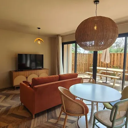 Appartement Jasmin Jacuzzi Piscine *