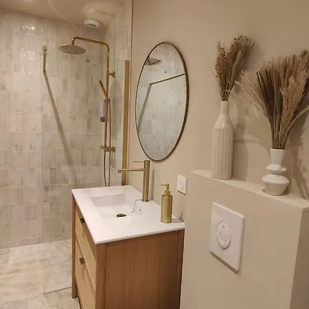 Jasmin Jacuzzi Piscine Appartement *