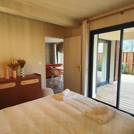 Appartement Jasmin Jacuzzi Piscine
