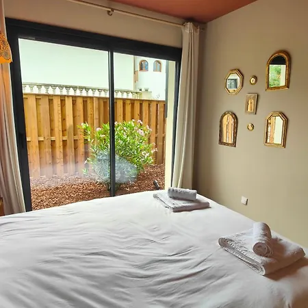 Jasmin Jacuzzi Piscine Appartement *